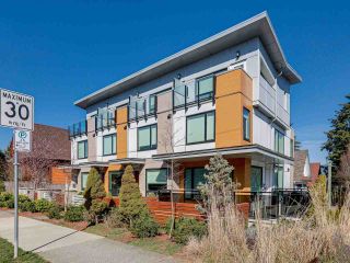 Photo 1: 419 E 6TH Avenue in Vancouver: Mount Pleasant VE Townhouse for sale in "6TH & GUELPH" (Vancouver East)  : MLS®# R2446729
