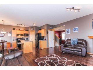 Photo 11: 381 ELGIN Way SE in Calgary: McKenzie Towne House for sale : MLS®# C4036653