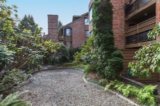 Photo 19: 110 2320 W 40TH Avenue in Vancouver: Kerrisdale Condo for sale in "MANOR GARDENS" (Vancouver West)  : MLS®# R2724777