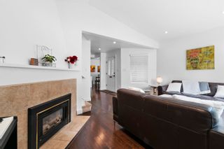 Photo 9: 2409 W 5TH Avenue in Vancouver: Kitsilano Townhouse for sale in "Balsam Gardens" (Vancouver West)  : MLS®# R2697390