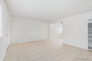 Photo 12: PACIFIC BEACH Condo for sale : 2 bedrooms : 5053 1/2 Mission Blvd in San Diego