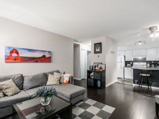 Photo 4: 117 932 ROBINSON STREET in Coquitlam: Central Coquitlam Condo for sale : MLS®# R2000788