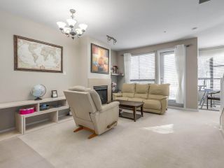 Photo 2: 26 1863 WESBROOK Mall in Vancouver: University VW Townhouse for sale in "ESSE" (Vancouver West)  : MLS®# R2240051