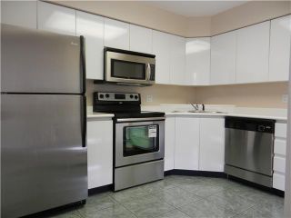 Photo 2: 602 120 W 2ND Street in North Vancouver: Lower Lonsdale Condo for sale in "Observatory" : MLS®# V947484