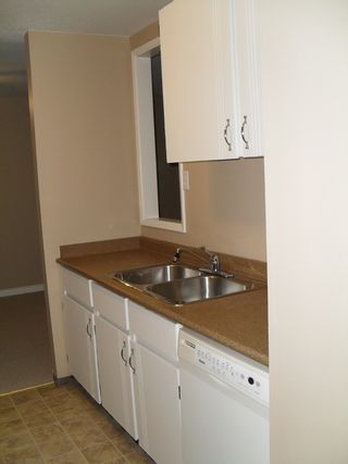 Photo 4: #204 33598 GEORGE FERGUSON WY in ABBOTSFORD: Central Abbotsford Condo for rent in "NELSON MANOR" (Abbotsford) 