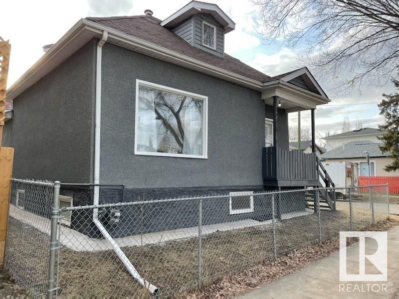Main Photo: 10868 92 Street in Edmonton: Zone 13 House for sale : MLS®# E4394106