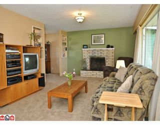 Photo 4: 2210 MARTENS Street in Abbotsford: Poplar House for sale : MLS®# F1003280