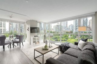 Photo 1: 409 1188 RICHARDS Street in Vancouver: Yaletown Condo for sale in "Park Plaza" (Vancouver West)  : MLS®# R2475181