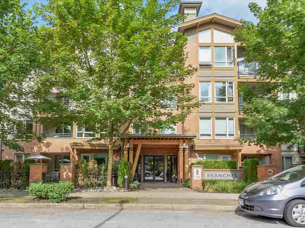 Main Photo: 106 2601 WHITELEY COURT in North Vancouver: Lynn Valley Condo for sale : MLS®# R2186381