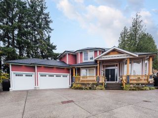 Photo 1: 701 DELESTRE Avenue in Coquitlam: Coquitlam West House for sale : MLS®# R2633124