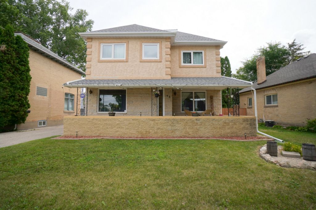 Main Photo: 48 3rd Street SW in Portage la Prairie: House for sale : MLS®# 202319100