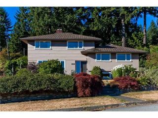 Photo 1: 540 HERMOSA Avenue in North Vancouver: Upper Delbrook House for sale : MLS®# R2860136