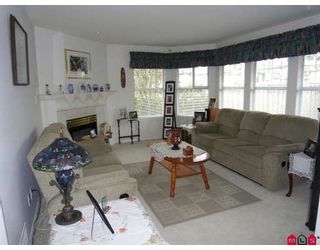 Photo 3: 15810 82ND Avenue in Surrey: Fleetwood Tynehead House for sale : MLS®# F2907124