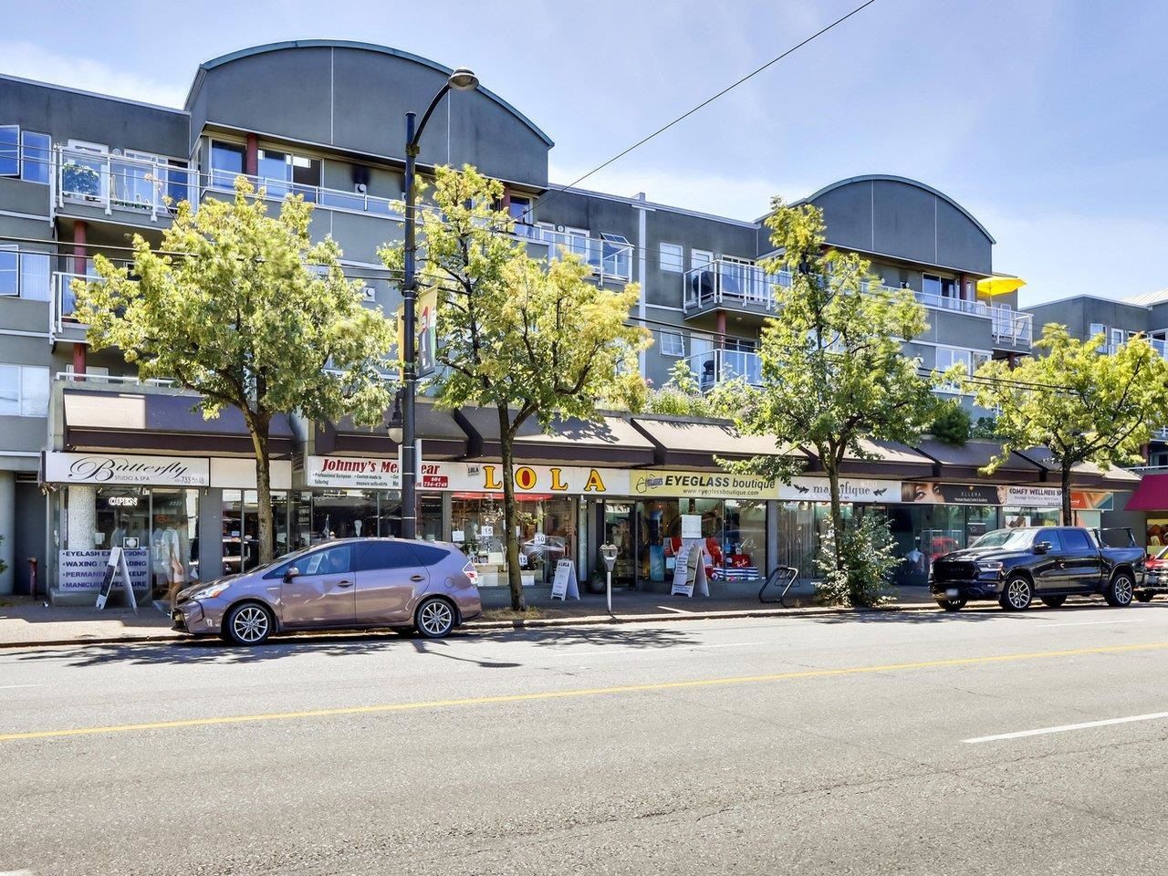 Main Photo: 315 3250 W BROADWAY in Vancouver: Kitsilano Condo for sale in "West Pointe" (Vancouver West)  : MLS®# R2800138