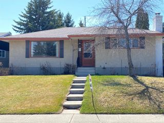 Photo 1: 5911 LOCKINVAR RD SW in Calgary: Lakeview House for sale : MLS®# C4293873