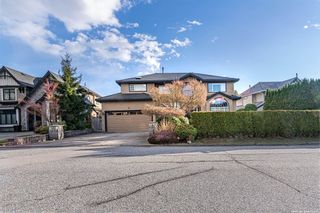 Photo 1: 917 WAVERTREE Road in North Vancouver: Forest Hills NV House for sale : MLS®# R2663256