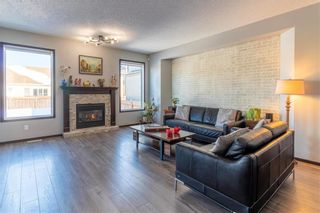 Photo 4: 7 Maidstone Bay in Winnipeg: Bridgwater Forest Residential for sale (1R)  : MLS®# 202304190