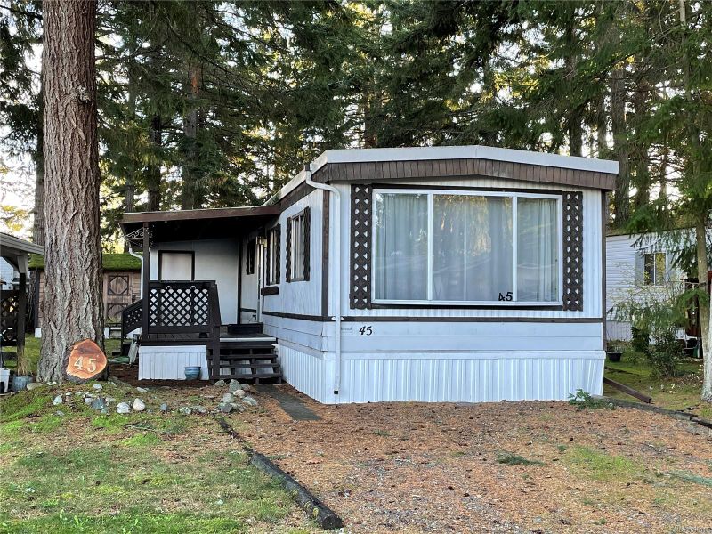 FEATURED LISTING: 45 - 1247 Arbutus Rd Parksville