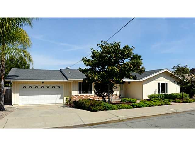 Main Photo: SAN DIEGO House for sale : 3 bedrooms : 5385 Brockbank Place