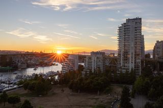 Photo 24: 1603 428 BEACH Crescent in Vancouver: Yaletown Condo for sale in "Kings Landing" (Vancouver West)  : MLS®# R2755020