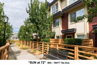 Photo 1: 25 19477 72A Avenue in Surrey: Clayton Townhouse for sale in "Sun at 72" (Cloverdale)  : MLS®# R2094312