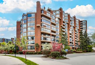 Photo 1: 605 1450 PENNYFARTHING Drive in Vancouver: False Creek Condo for sale in "HARBOUR COVE" (Vancouver West)  : MLS®# R2884318