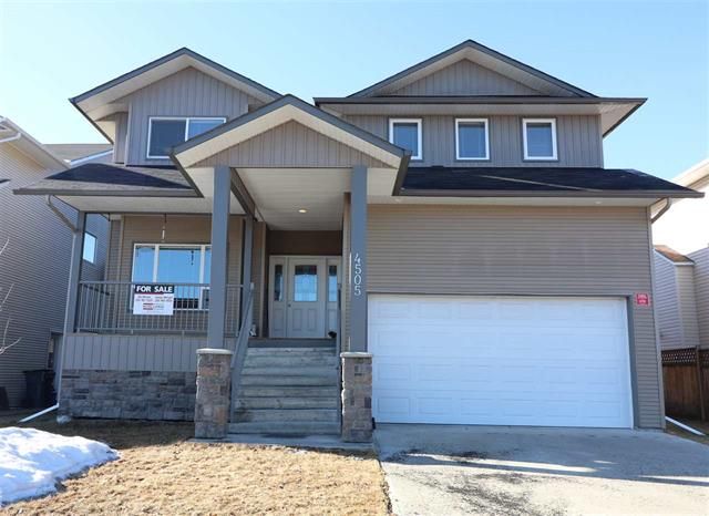 Main Photo: : House for sale : MLS®# R2373658