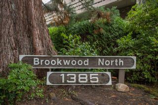 Photo 1: 401 1385 DRAYCOTT Road in North Vancouver: Lynn Valley Condo for sale in "Brookwood North" : MLS®# R2309486