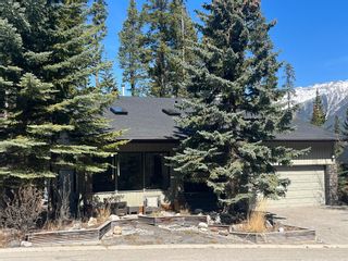 Photo 1: 1048 Rundleview Drive: Canmore Detached for sale : MLS®# A2044235