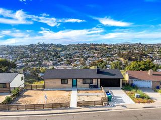 Main Photo: SAN DIEGO House for sale : 3 bedrooms : 380 Treewood St
