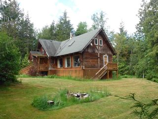 Photo 2: 2672 MICHELLE Drive in Bella Coola: Bella Coola/Hagensborg House for sale in "Smith" (Williams Lake)  : MLS®# R2667626