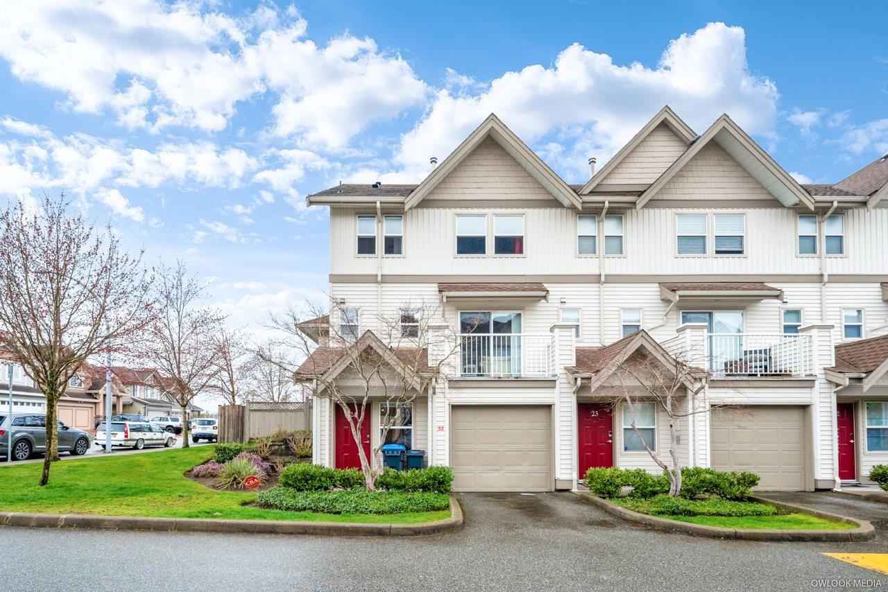 Main Photo: 24 1260 RIVERSIDE Drive in Port Coquitlam: Riverwood Townhouse for sale in "NORTHVIEW PLACE" : MLS®# R2746159
