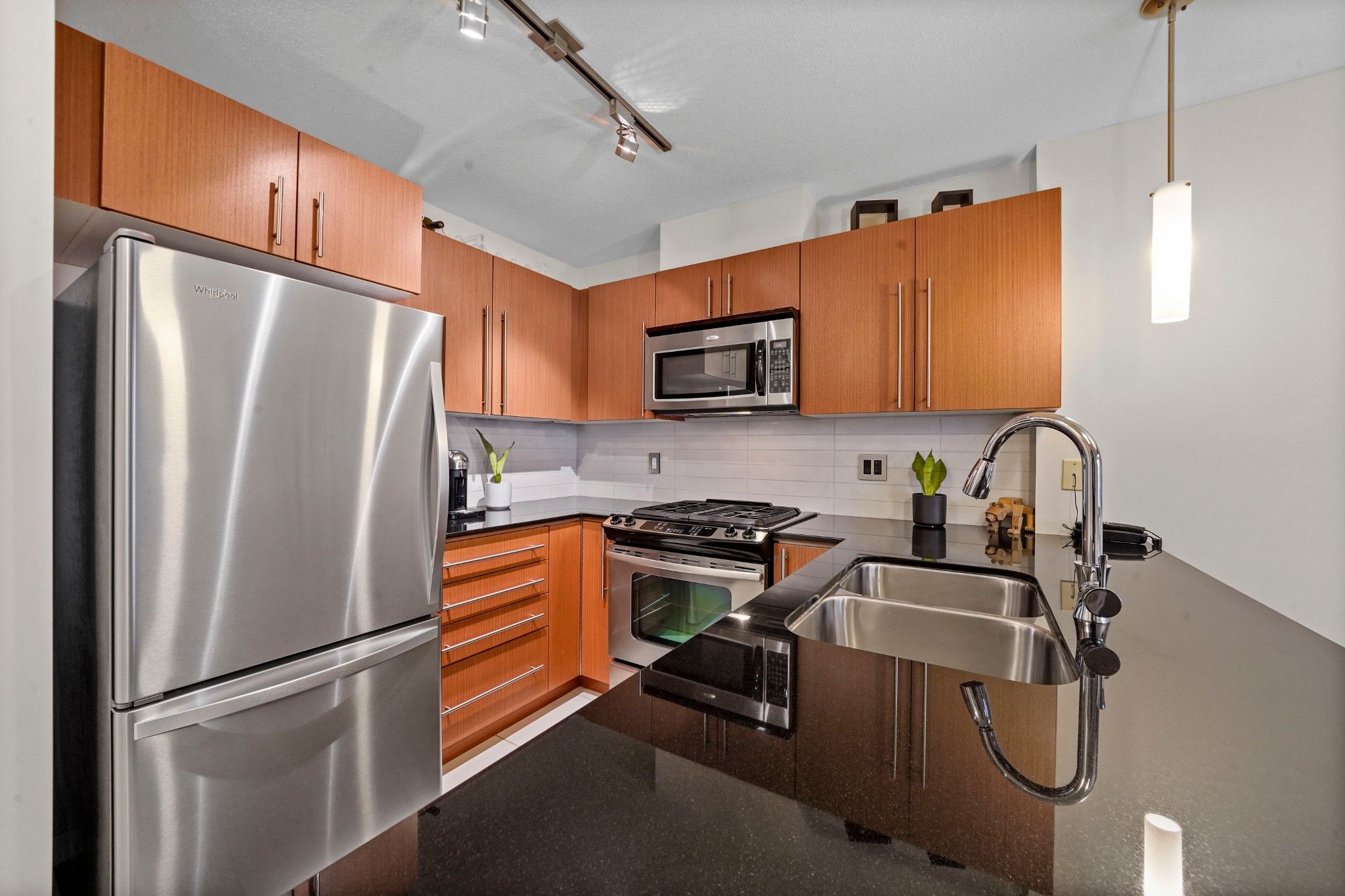 Main Photo: 601-4888 Brentwood Dr. in Burnaby: Brentwood Park Condo for sale (Burnaby North) 