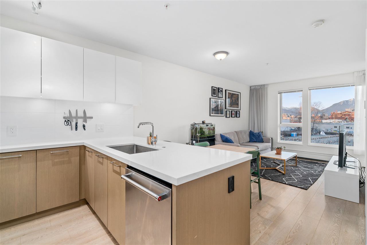 Photo 1: Photos: 313 384 E 1ST AVENUE in Vancouver: Strathcona Condo for sale (Vancouver East)  : MLS®# R2448245