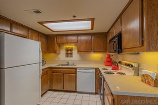 Photo 5: MISSION HILLS Condo for sale : 2 bedrooms : 909 Sutter St #105 in San Diego
