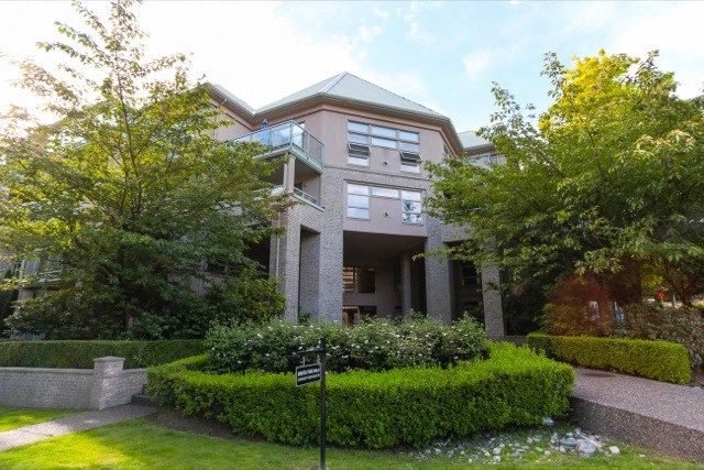 Main Photo: 306 301 MAUDE Road in Port Moody: North Shore Pt Moody Condo for sale in "HERITAGE GRAND" : MLS®# R2094425