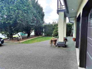 Photo 2: 27131 27 Avenue in Langley: Aldergrove Langley House for sale : MLS®# R2248451