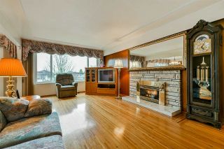 Photo 3: 3256 GRANT STREET in Vancouver: Renfrew VE House for sale (Vancouver East)  : MLS®# R2443230