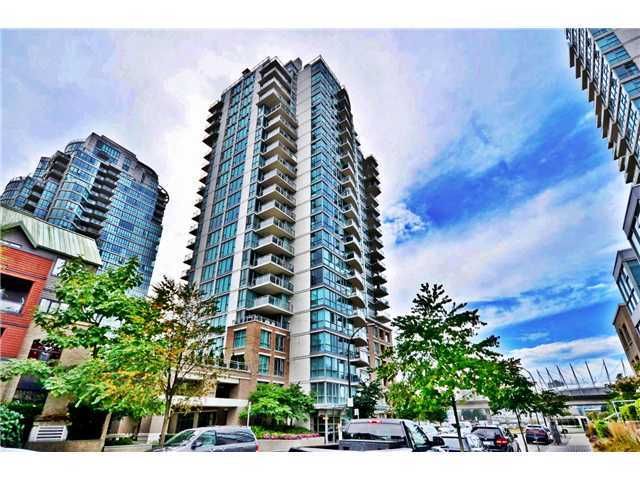 Main Photo: 901 120 MILROSS Avenue in Vancouver: Mount Pleasant VE Condo for sale in "THE BRIGHTON" (Vancouver East)  : MLS®# V976401