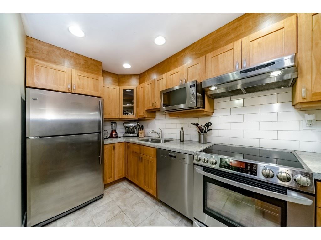 Main Photo: 304 1750 MAPLE STREET in Vancouver: Kitsilano Condo for sale (Vancouver West)  : MLS®# R2329283