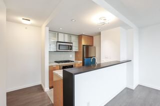 Photo 9: 3001 33 SMITHE Street in Vancouver: Yaletown Condo for sale (Vancouver West)  : MLS®# R2865389