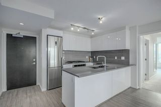Photo 2: 1709 6658 DOW Avenue in Burnaby: Metrotown Condo for sale (Burnaby South)  : MLS®# R2495288