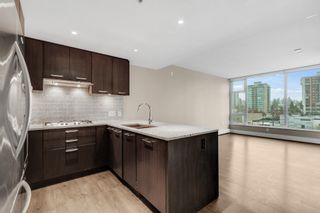 Photo 7: 602 150 W 15TH Street in North Vancouver: Central Lonsdale Condo for sale in "West 15th" : MLS®# R2736615