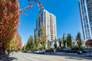 Photo 2: 607 1185 THE HIGH Street in Coquitlam: North Coquitlam Condo for sale in "THE CLAREMONT" : MLS®# R2214751