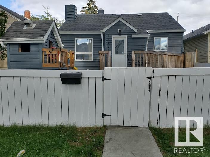 Main Photo: 11839 91 Street in Edmonton: Zone 05 House for sale : MLS®# E4326542