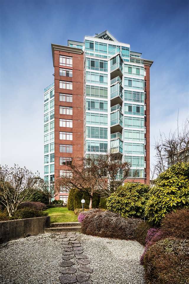 Main Photo: 1503 130 E 2ND Street in North Vancouver: Lower Lonsdale Condo for sale : MLS®# R2266705