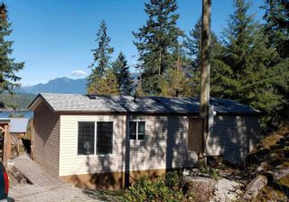 Photo 2: 5341 MOUNTAINVIEW Road in Madeira Park: Pender Harbour Egmont Manufactured Home for sale (Sunshine Coast)  : MLS®# R2870597