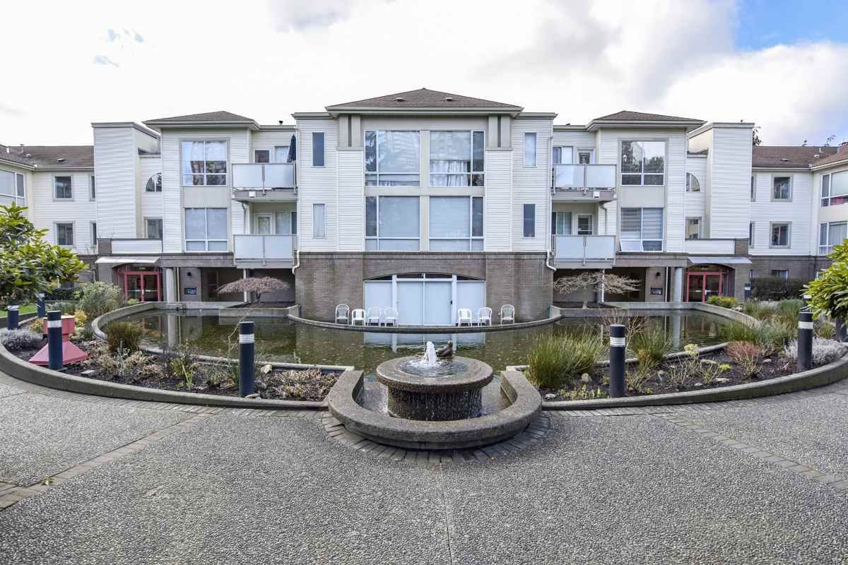 Main Photo: 304 6740 STATION HILL COURT in Burnaby: South Slope Condo for sale (Burnaby South)  : MLS®# R2539460