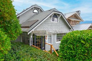 Photo 1: 1575 TRAFALGAR STREET in Vancouver: Kitsilano House for sale (Vancouver West)  : MLS®# R2737070