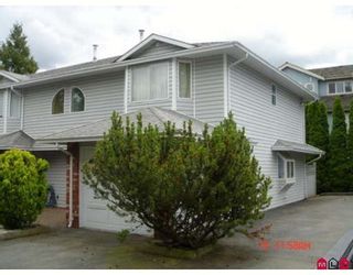 Photo 10: 104 5921 177B Street in Surrey: Cloverdale BC Townhouse for sale in "THE GABLES" (Cloverdale)  : MLS®# F2904968